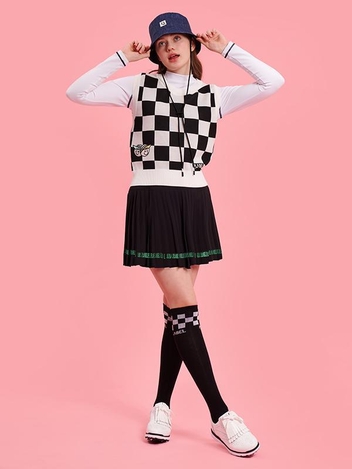 P_LABEL 밑단 로고 플리츠 미니스커트 MW3SS049_BLK