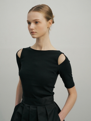 Boat neck hole Sleeves (black)