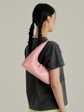 HOBO SHOULDER_candy pink crinkle