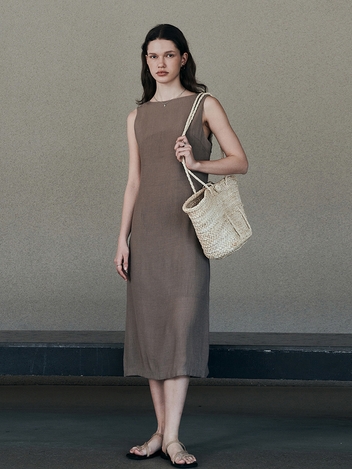 Crinkle Boat Neck Long Dress (Brown)