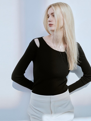 [HUNCH] Unbalance neck line knit