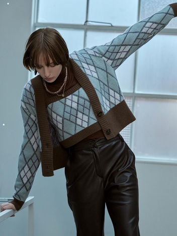 [HUNCH] UNIQUE COLOR POINT ARGYLE KNIT CARDIGAN