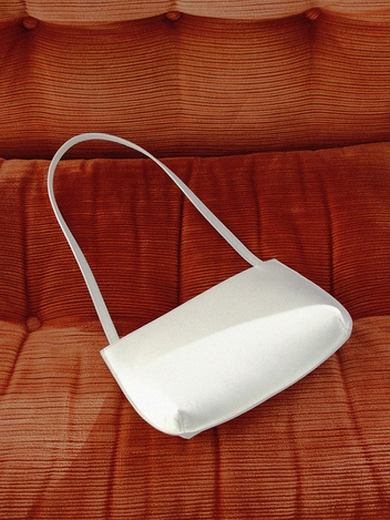 Anna bag-Patent ivory 애나백 페이턴트 아이보리