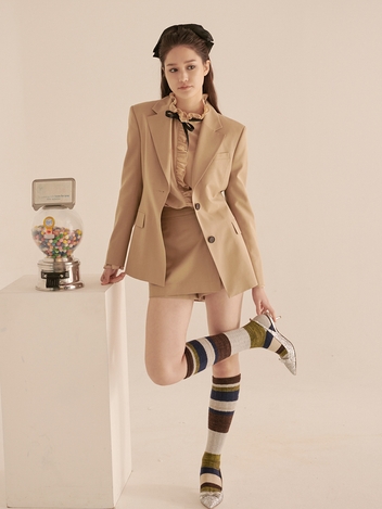 EDGE SHOULDER LINE JACKET - BEIGE