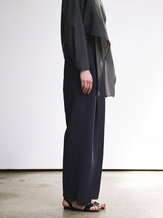  Two tuck wide pants (dark grey)