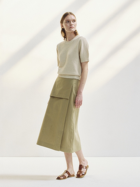 A line midi skirt (beige)