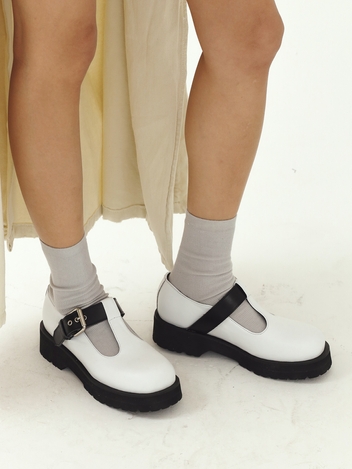 MOON T-STRAP LOAFERS 문 티스트랩 로퍼 23S03WH