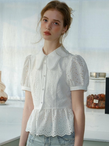Cest_Flower lace punching blouse