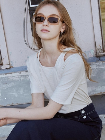[HUNCH] [레드벨벳 예리 착용]Line block halter neck T-shirt (2color)