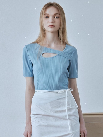 [HUNCH] Cut out front T-shirt (2color)