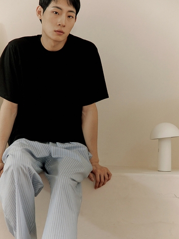 시그니처 소프트 티셔츠 (블랙) #SIZE (2)