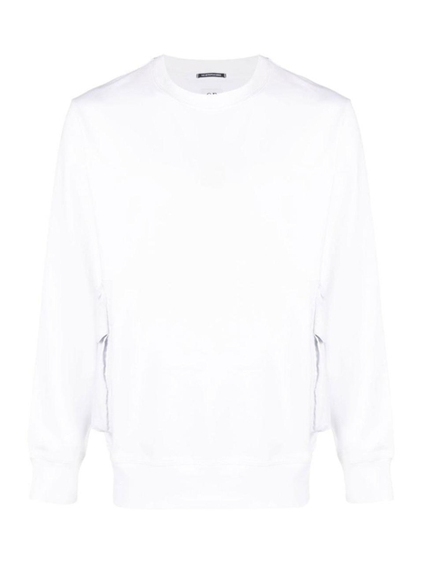 CP컴퍼니 로고패치 사이드 포켓 하이넥 맨투맨 14CMSS055A006452M White