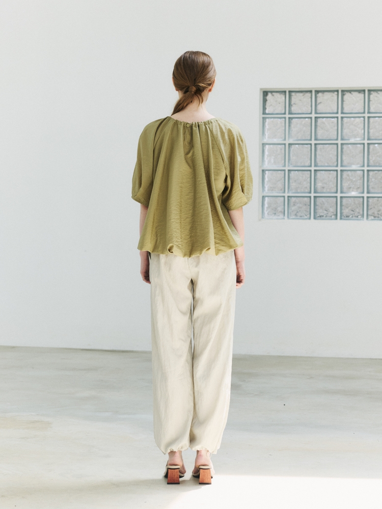 Volume string top (khaki)