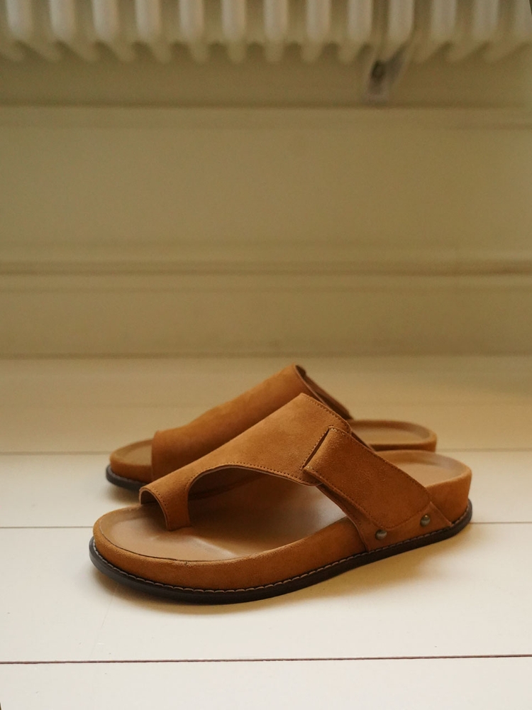 VELCRO FLIP-FLOPS IN MUSTARD