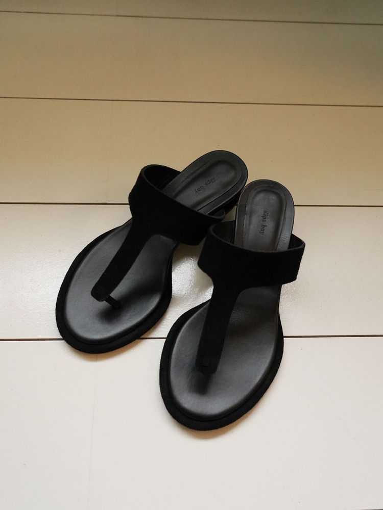 ZOE SANDALS IN BLACK