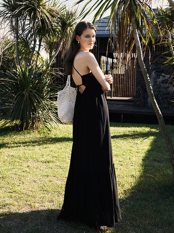 Crossback Tiered Maxi Dress (Black)