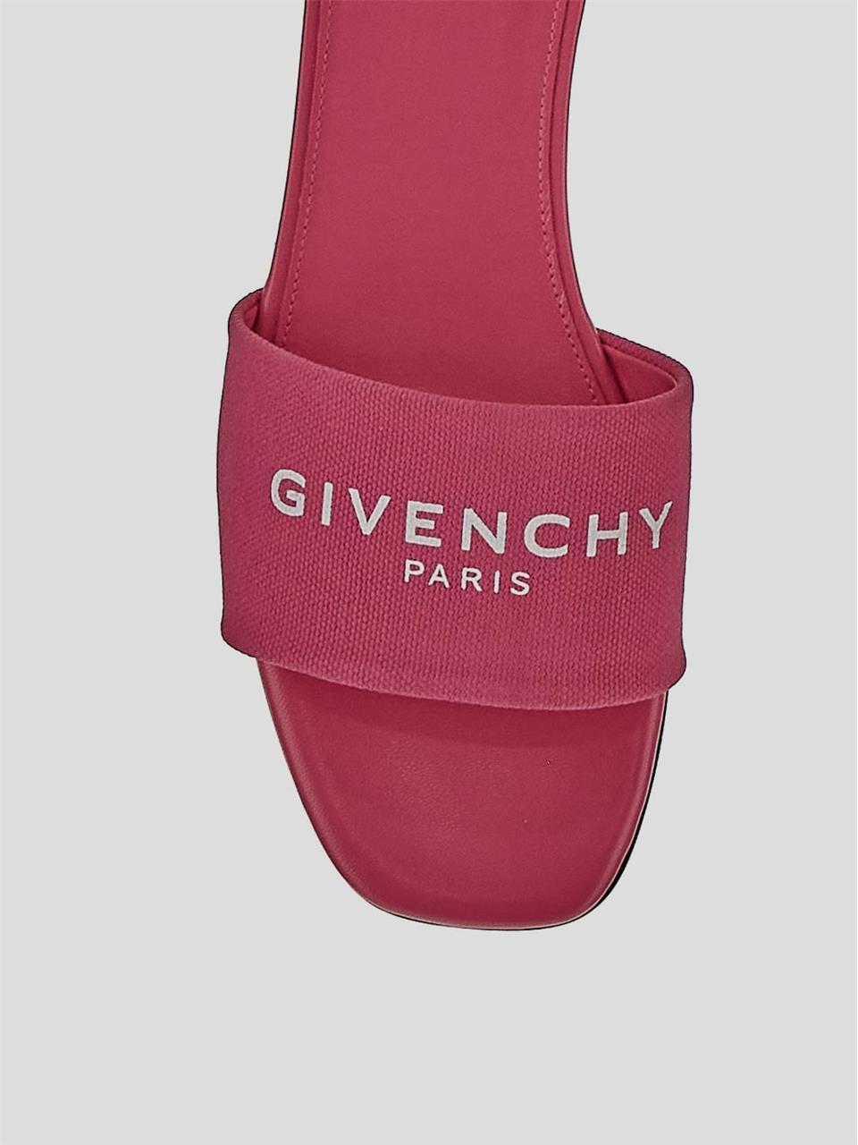 Givenchy glow in the dark outlet slides