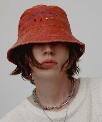 VINTAGE GEMSTONE BUCKET HAT