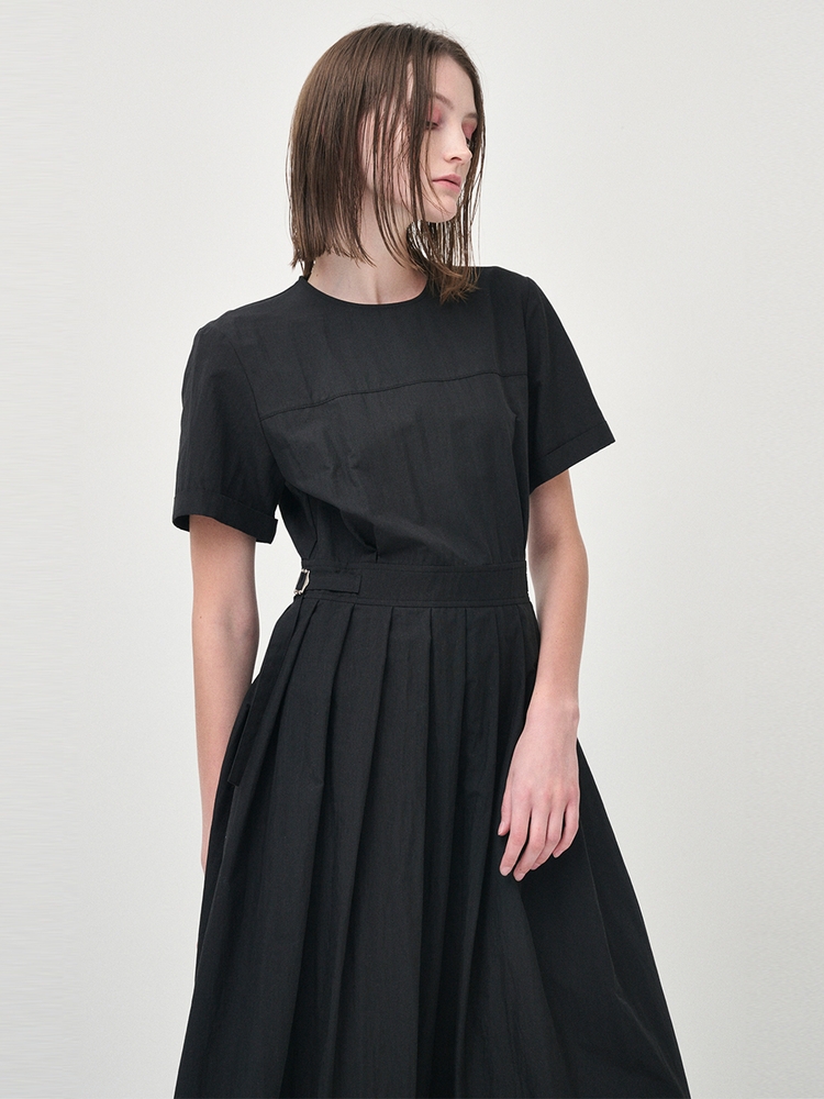 [리퍼브]Half Sleeve Pleats Dress, Black