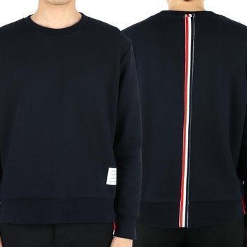 디몬트 23 F/W 톰브라운 남성 시그니처 백삼선 맨투맨(네이비) MJT085A 03377 415