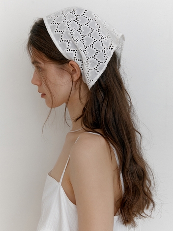 Heart lace bandana. White