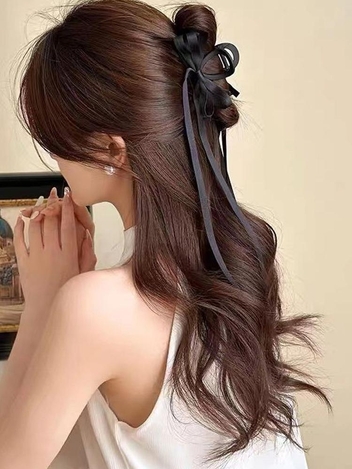 에블린 유니크 블랙 리본끈 포인트 헤어 집게핀