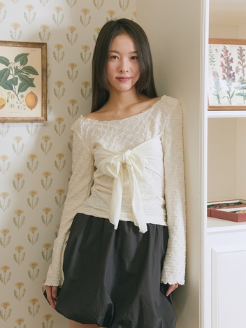 RIBBON OFF SHOULDER T-SHIRT (CREAM)