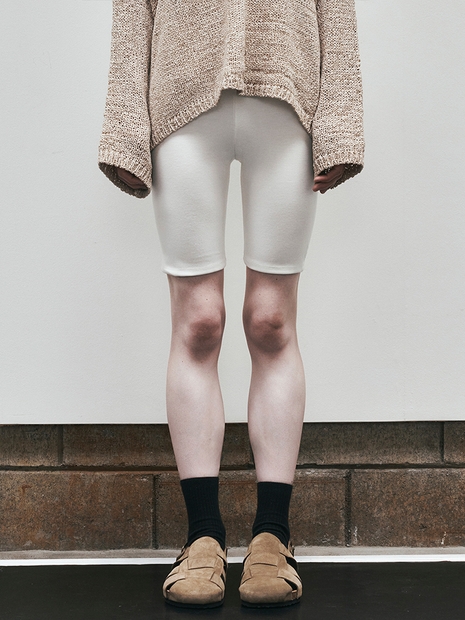 Minimal Stretchy Biker Shorts (Cream)