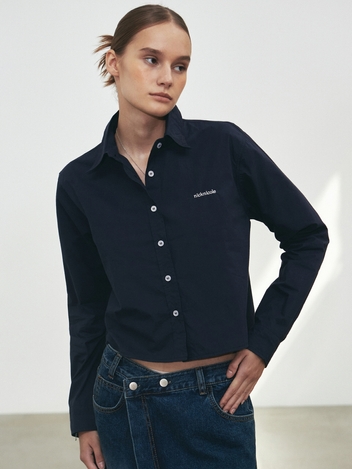 STANDARD LOGO CROP SHIRT_NAVY
