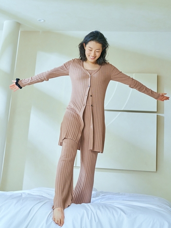 [SET] REPLAIN x WIZWID 니트 셋업  Camel
