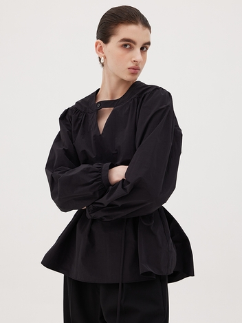 Cut-Out Shirring Blouse In Black