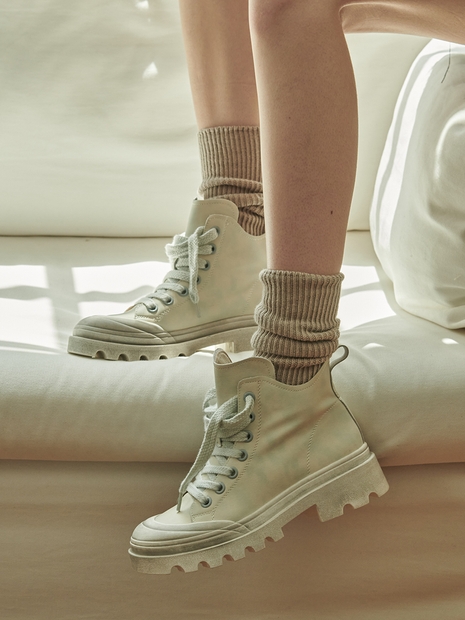 IS_231503 The 70s Lace–up Boots (1colors)