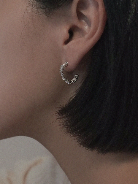 Coil Medium Earring