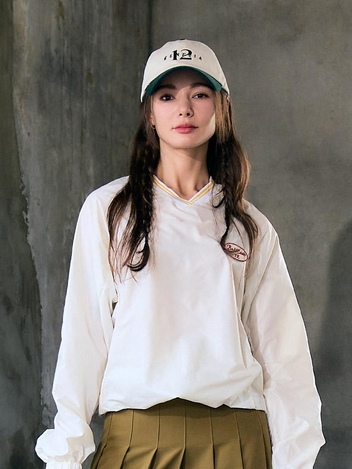 초경량 맨투맨 크림