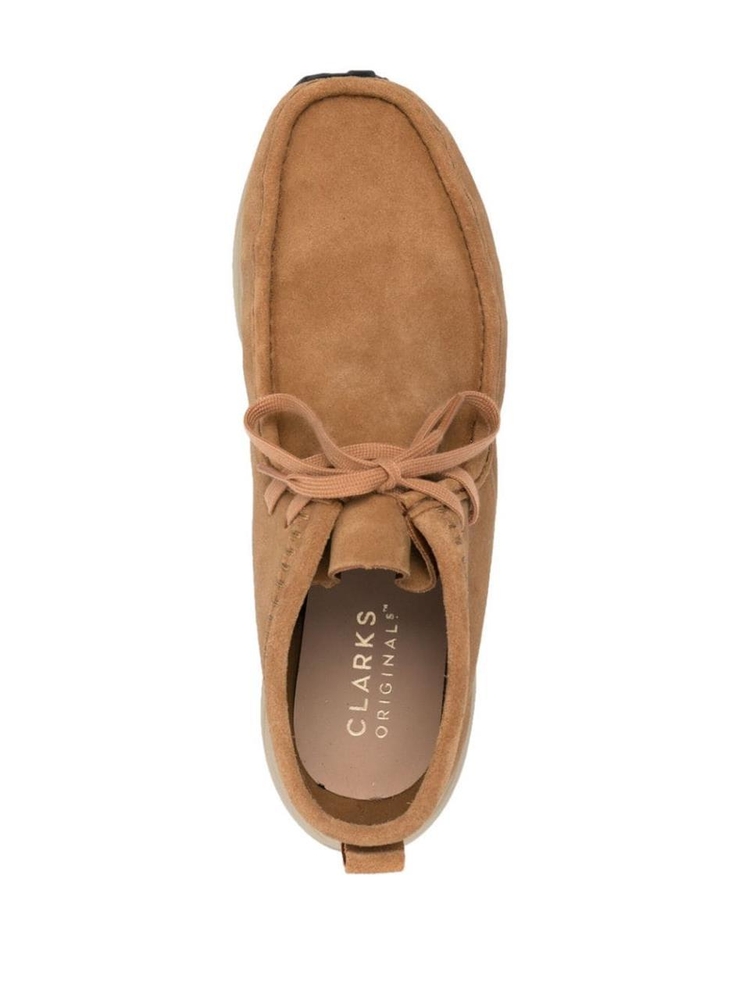 클락스 Clarks Boots Beige 26173319WALLABEEDARKSAND