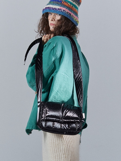 Canele Padding bag_ m size_Black