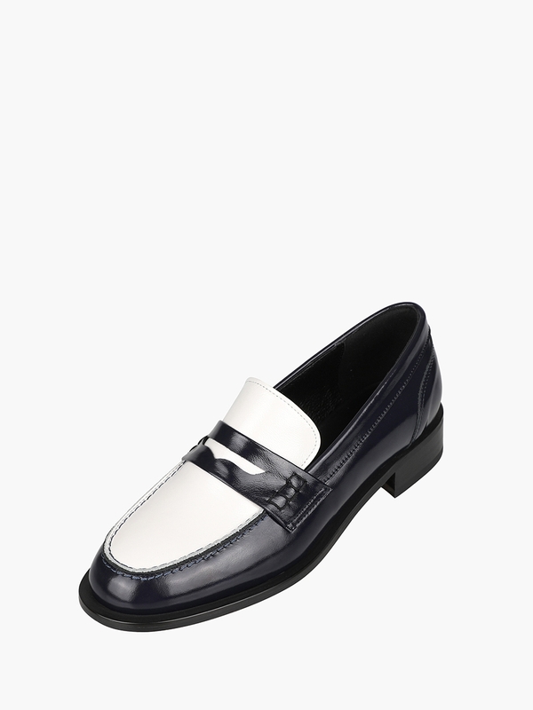 Margaret Loafer - White+Navy