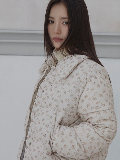 [신세경 PICK] Flower Printed Cropped Puffer VC239ODW005M
