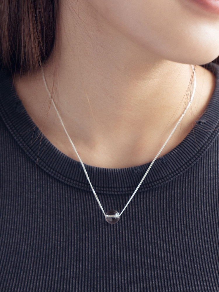 Silver clear necklace