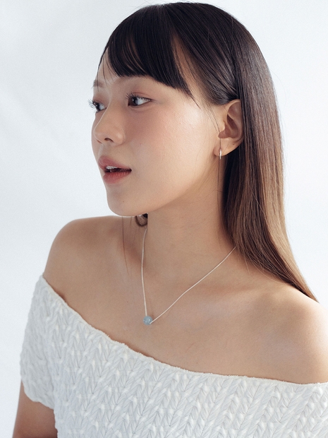 Silver blue clear necklace