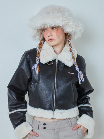BUCKLE CROP MUSTANG JACKET_BK