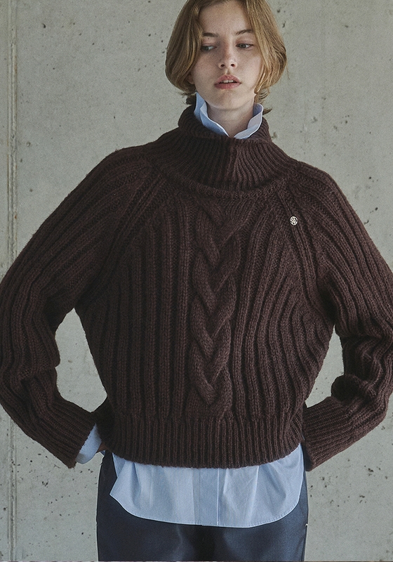 CABLE TURTLE NECK / BROWN