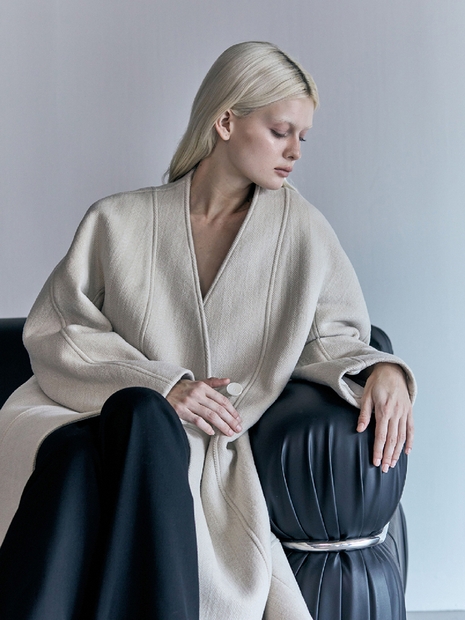 Nouvel collarless wool coat _ Ivory Sand