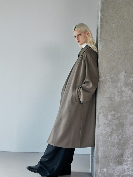 Rohe spread collar wool coat _ Taupe