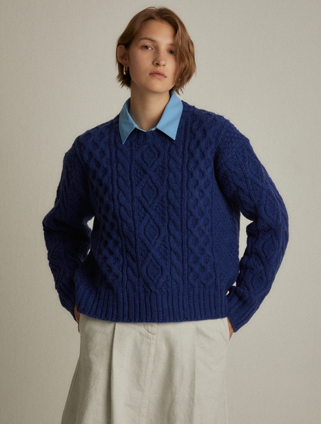 Cable knit sweater (cobalt blue)