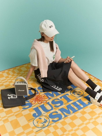 JUST SMILE PICNIC MAT