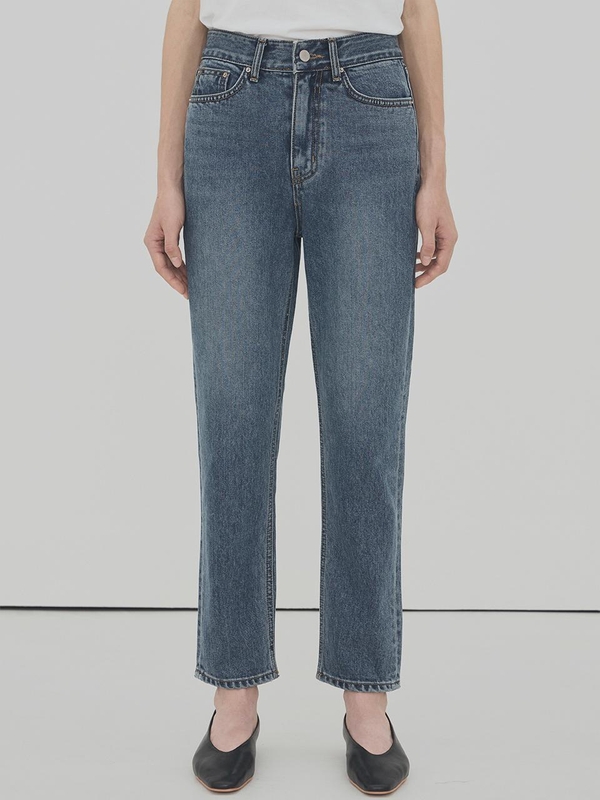 STRAIGHT DENIM PANTS - MID BLUE