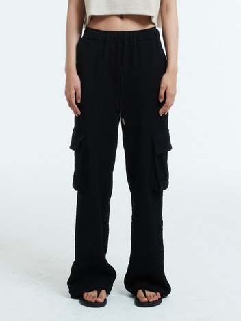 Crochet cargo pants / Black