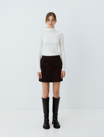 ribbed half turtle-neck (ivory)