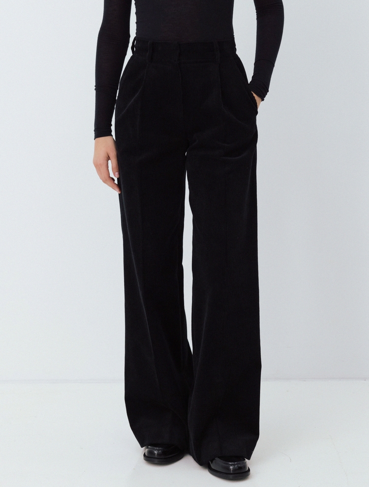 corduroy wide tucked pants (black)